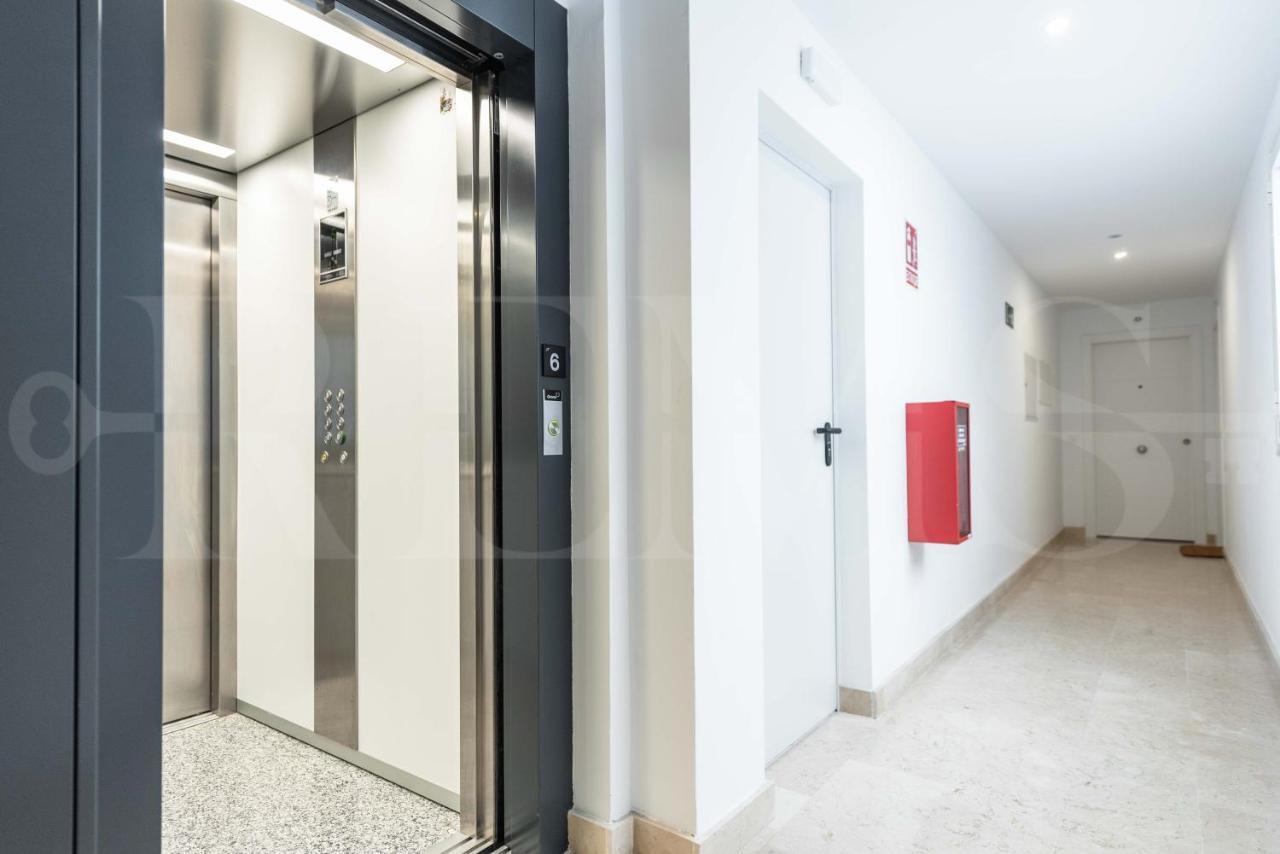 Stylish Apartments With Balcony & Parking Near The Beach By Rems Málaga Eksteriør bilde